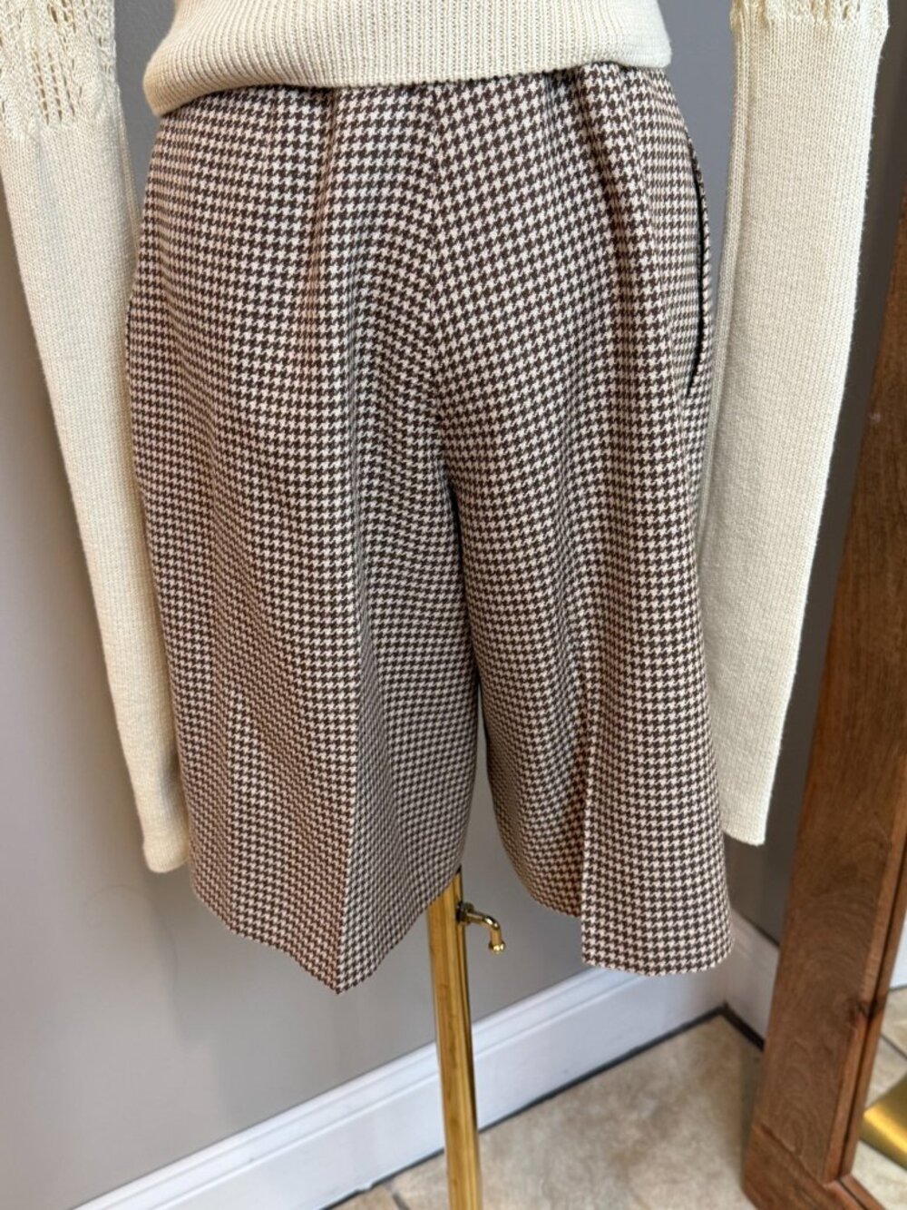 Vintage JH Collectibles Petites Wool Houndstooth Pleated Shorts 4